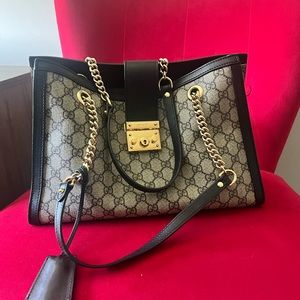 GUCCI Medium GG Padlock Tote